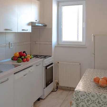 Ellen Apartment